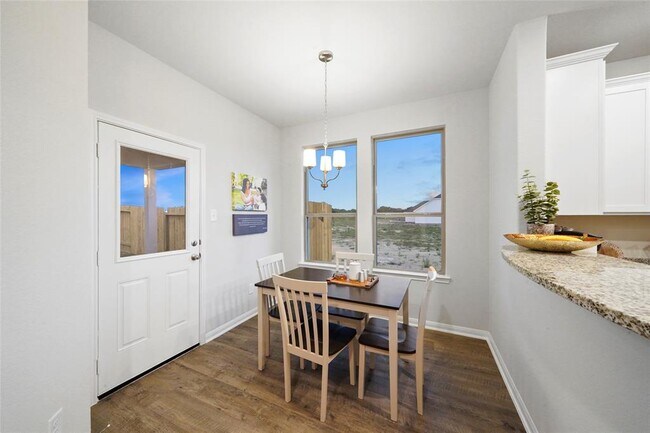 Building Photo - 1023 Bluebonnet Trl