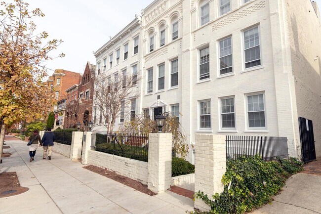 Front of Building - 11 2nd St NE