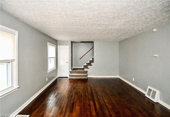 Foto del edificio - 1699 Sunset Ave