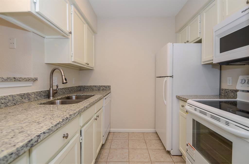Primary Photo - 12550 Whittington Dr