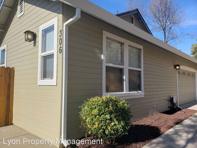 Building Photo - 3 br, 2 bath House - 306 Canyon Creek Drive