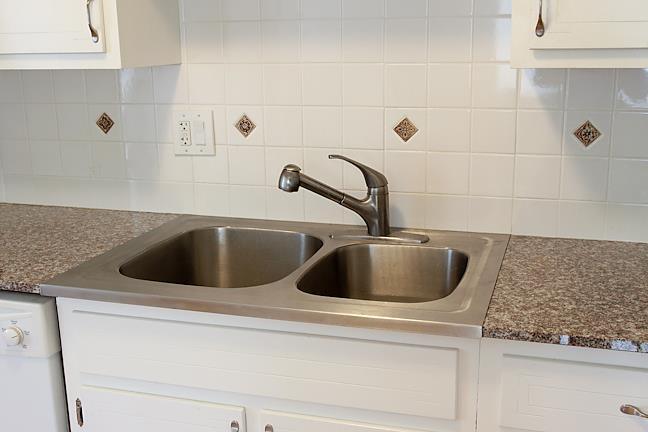 Kitchen - 2110 Madison Ave