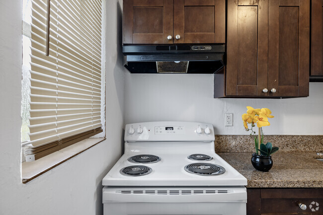 Kitchen - Carter Park Apartments