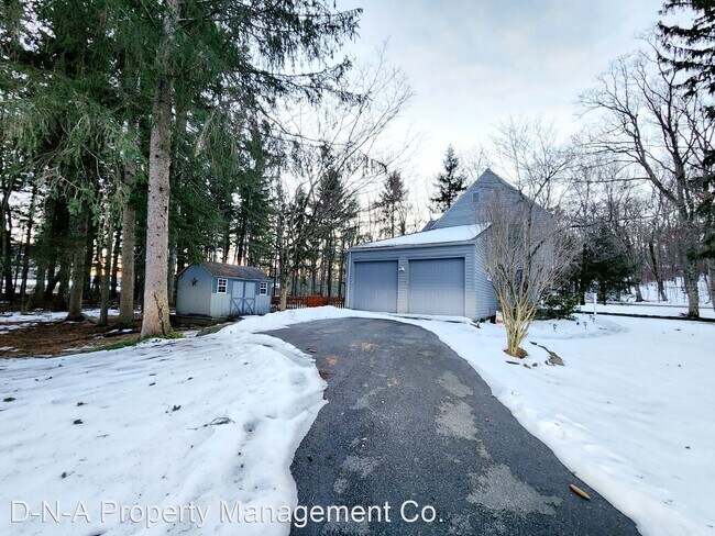 Building Photo - 4 br, 3.5 bath House - 239 Rock Ridge Road