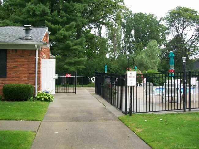 Foto del edificio - 1783 Huntingwood Ln
