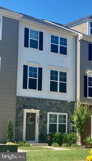 Foto principal - 7805 Five Oaks Ct