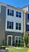 Building Photo - 7805 Five Oaks Ct