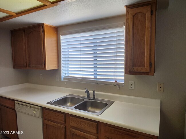 Foto del edificio - 7362 E Dewberry Ave