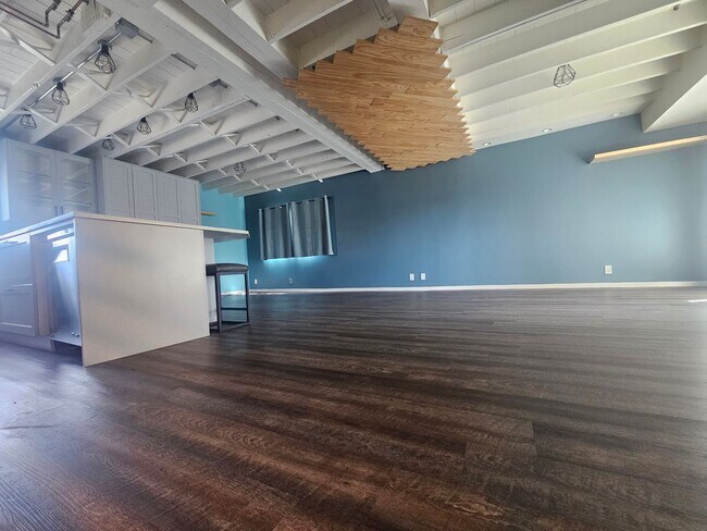 Foto del edificio - 1567 W Jefferson Blvd