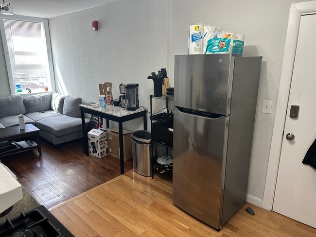 Photo - Nicely updated 2 bed in South Boston!  This is a STEAL at this price! House