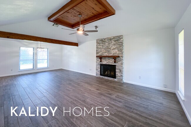 Foto del edificio - 1360 NW 7th Pl