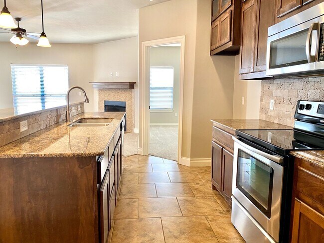 Foto del edificio - 3 Bed, 3 Bath With Bonus Room in Deer Creek Schools