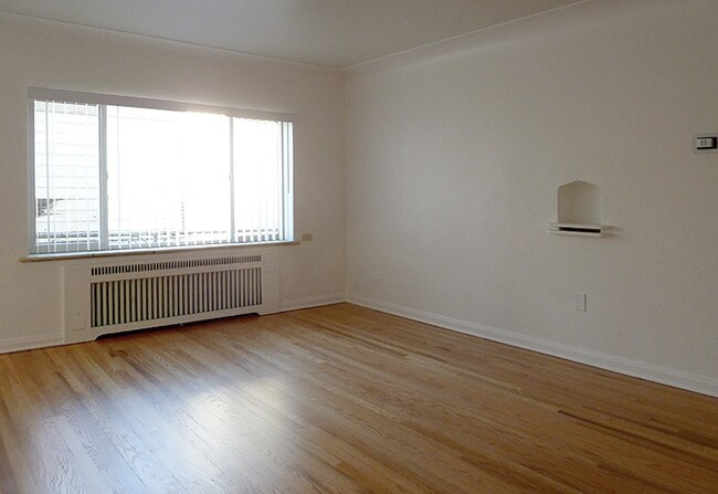 Building Photo - 1422 Leyden St