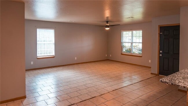 Building Photo - 2571 Mia Pl