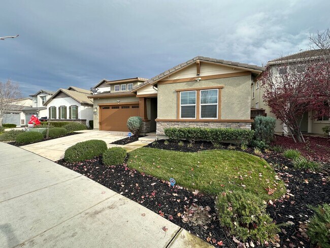 Foto del edificio - Stunning Lakefront River Islands Home