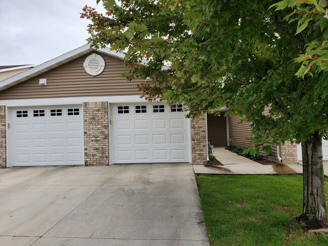 Building Photo - 3222 Portage Cir NW