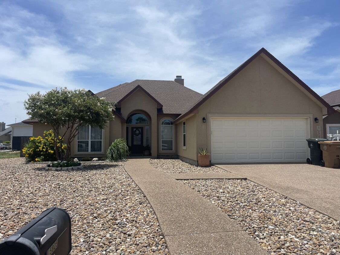 Foto principal - 15825 Gypsy St