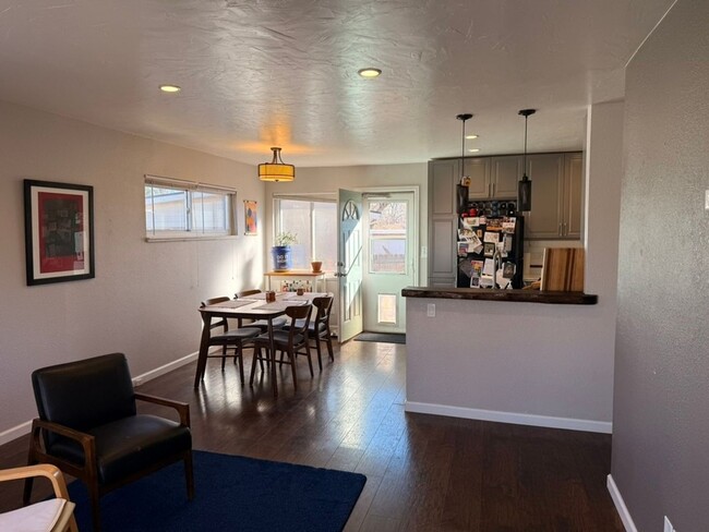 Foto del edificio - Charming 3BR House in Arvada