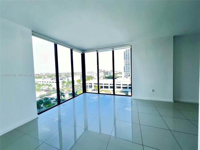 Building Photo - 5300 Paseo Blvd