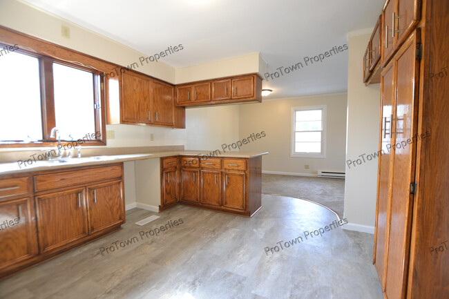 Building Photo - 1118 Krings Ln