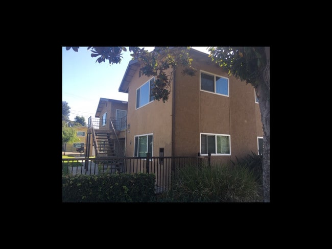 Building Photo - 9453 S Mills Ave