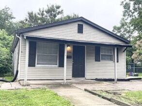Building Photo - 1524 N Chester Ave