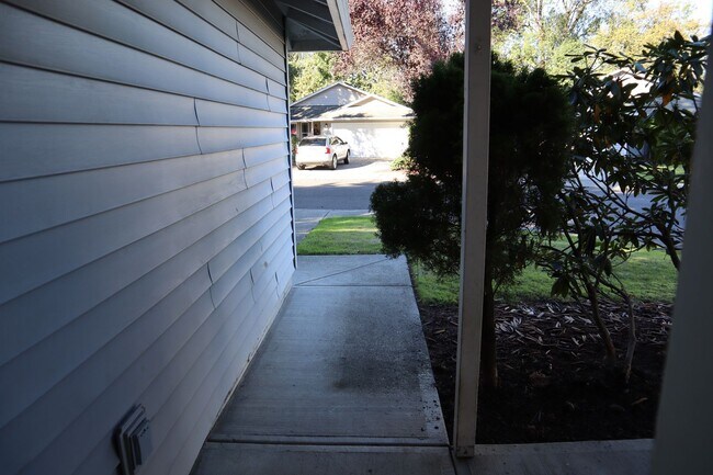 Building Photo - Lovely 3 Bedroom Home for Lease in Battle ...