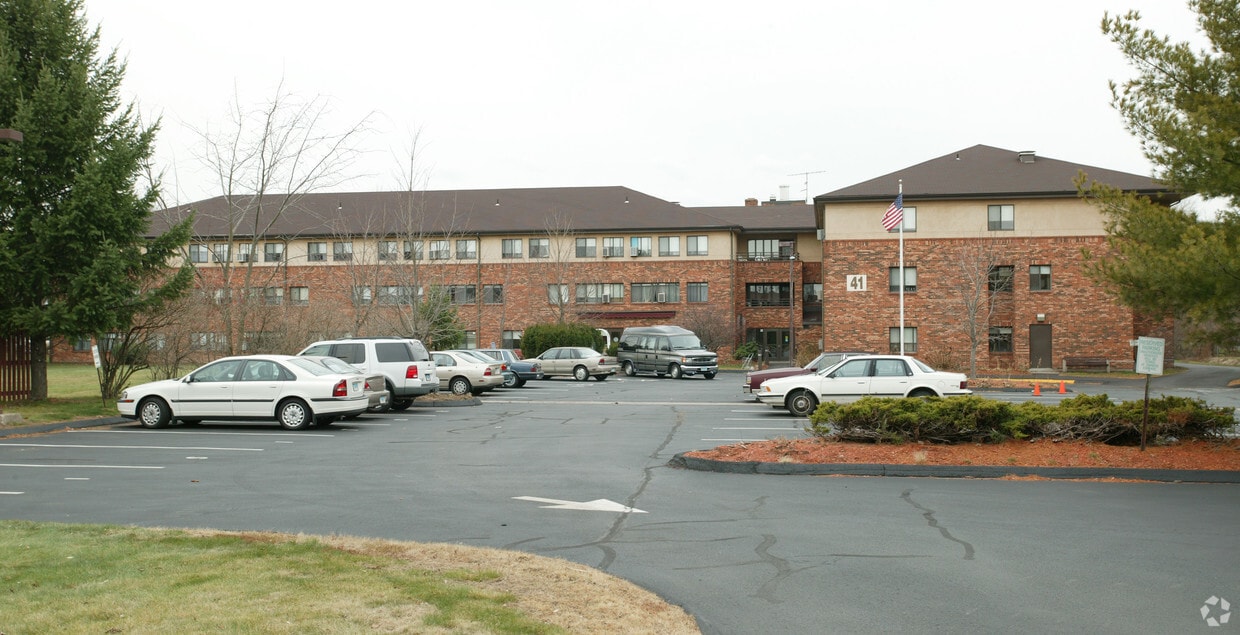 Building Photo - St Elizabeth Manor