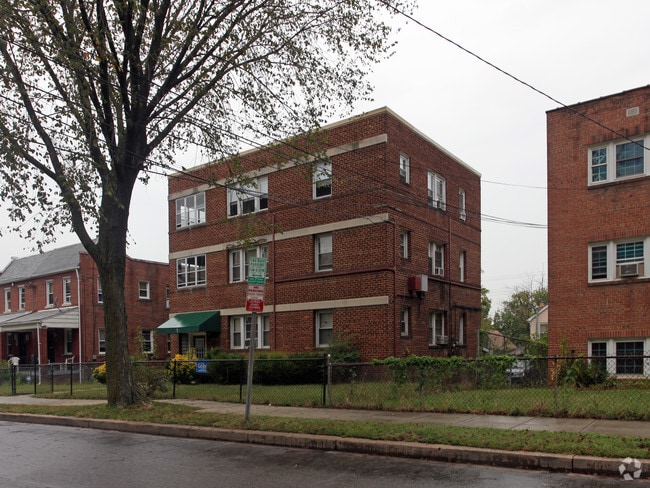 Building Photo - Grant Street Apartment Homes