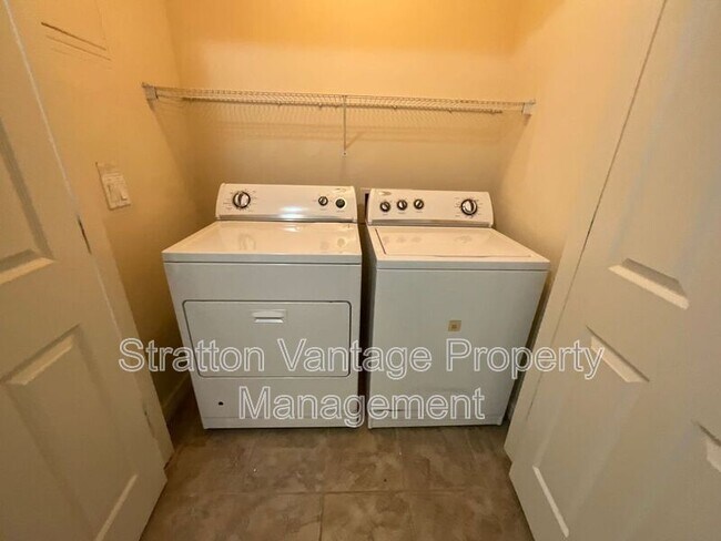 Foto del edificio - 5350 E Deer Valley Dr