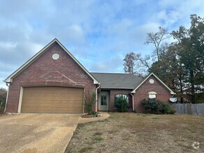 Building Photo - 446 Pinebrook Cir