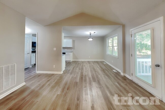 Building Photo - 153 Cambridge Elm Dr
