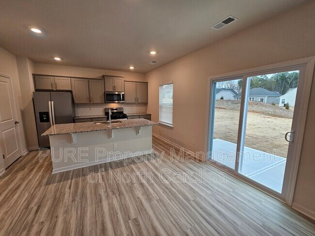 Foto del edificio - 3675 Mercer St