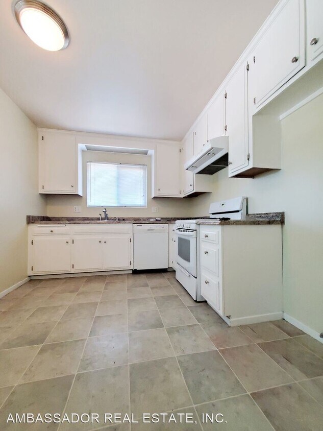 Primary Photo - 3 br, 2 bath House - 1228 Warmlands Avenue
