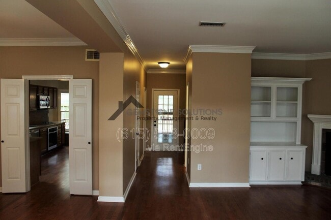 Building Photo - 430 Maplegrove Dr