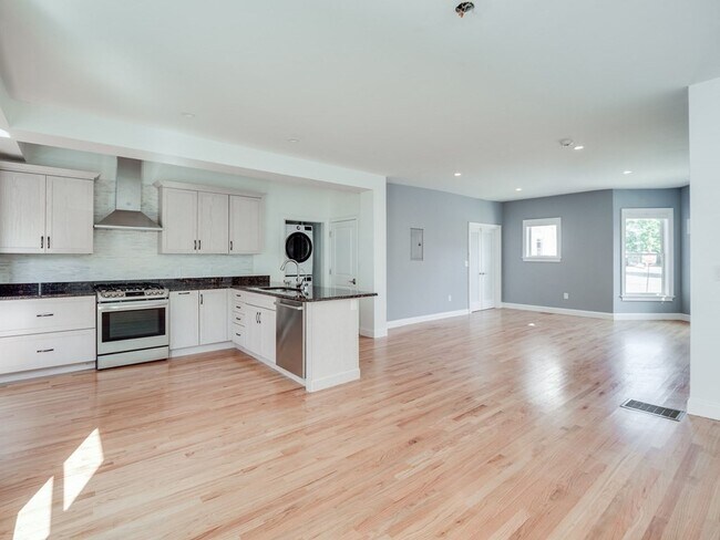 Foto del edificio - 390 Medford St