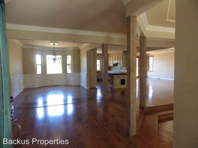 Building Photo - 25303 Camino De Chamisal
