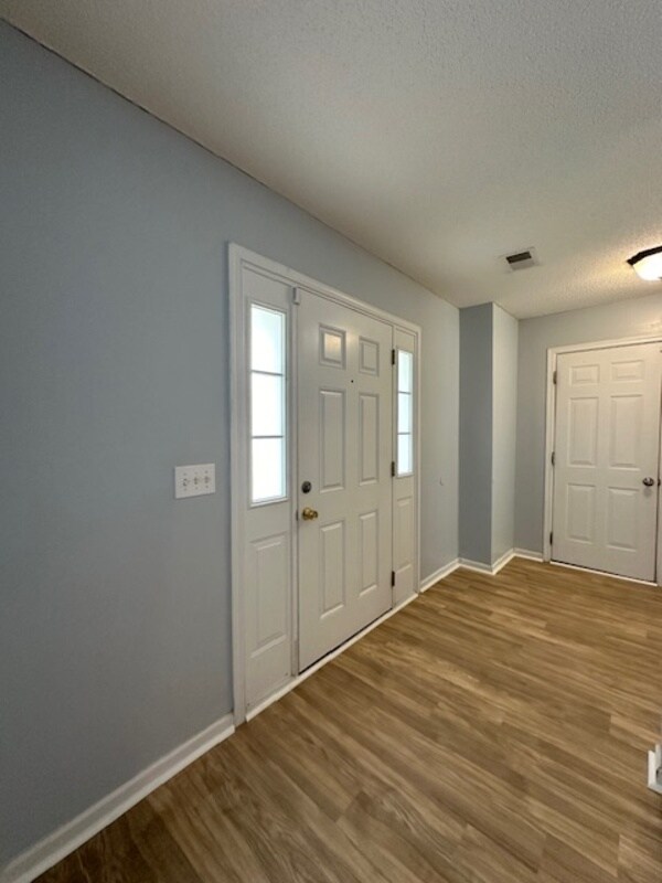 Building Photo - 2262 Wilkinson Dr