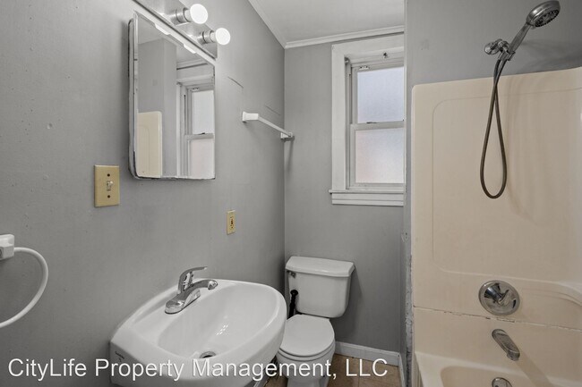 Building Photo - 2 br, 1 bath House - 2433 Woodward Avenue