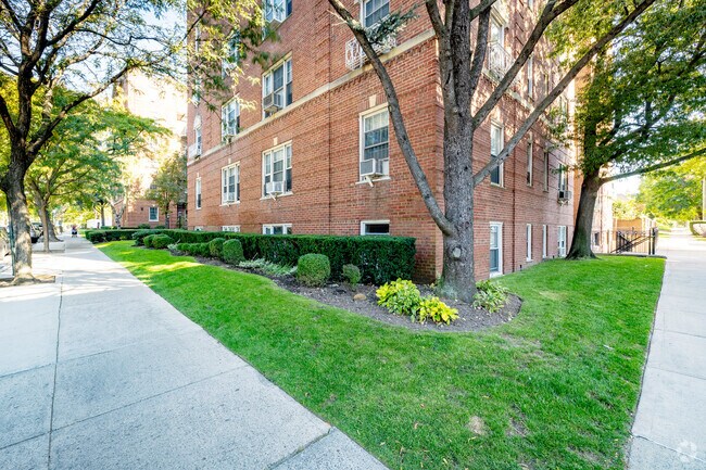 Building Photo - The Claremont