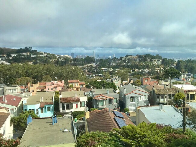 Foto del edificio - Modern 3BR+Den / 2BA Home W/Indoor & Outdo...