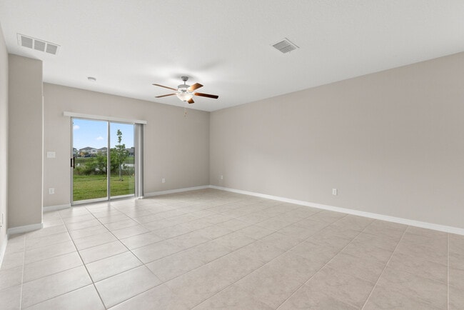 Building Photo - LIKE NEW Home for Rent in Lynwood!