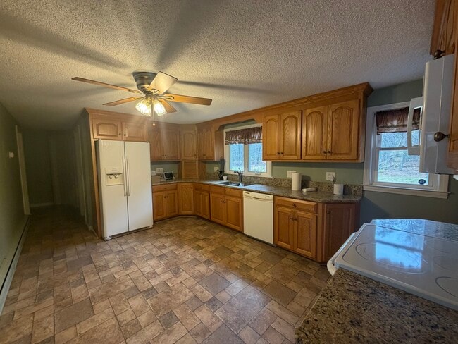 Building Photo - 131 Wells Rd