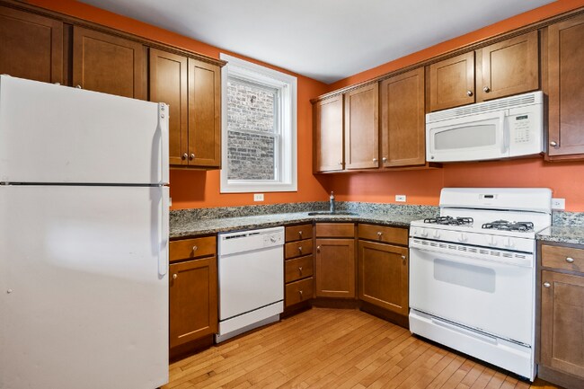 Building Photo - 4614 N Kasson Ave