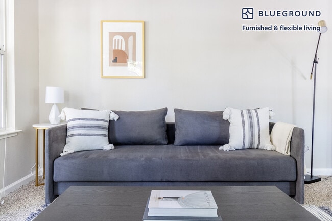 Building Photo - 1850 Nantucket Cir