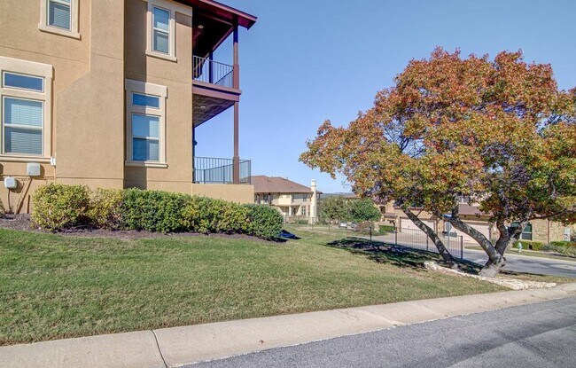 Building Photo - 133 ANTONIO Way