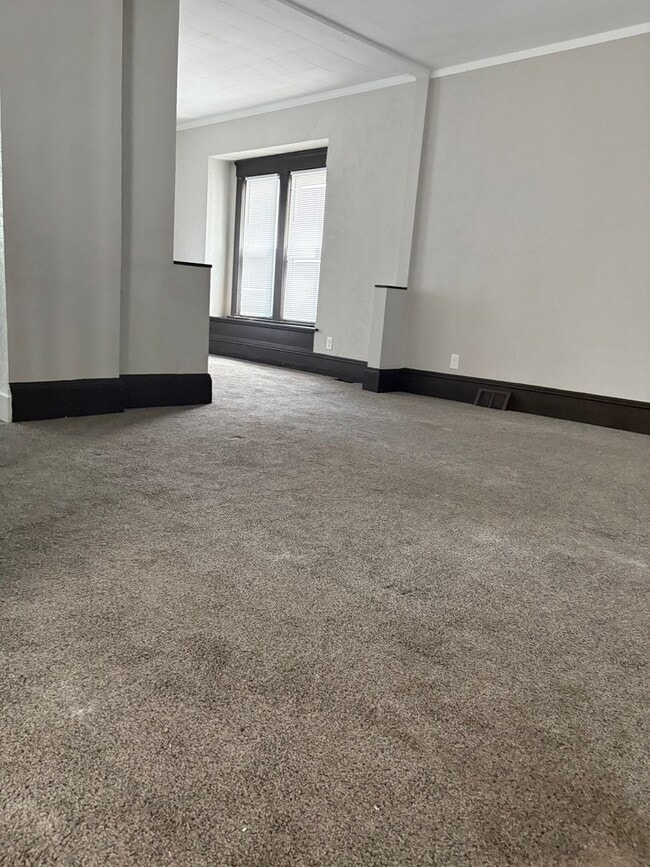Foto del edificio - 1003 E 78th St