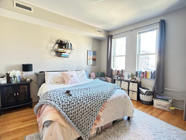 Building Photo - 8 Greylock Rd