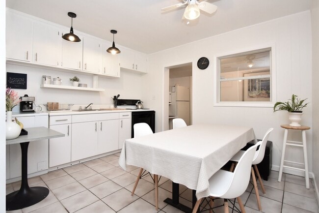 Foto del edificio - Very nice 2 bedroom 1 bath duplex!