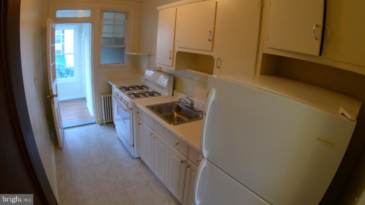 Primary Photo - 4522 Avondale St